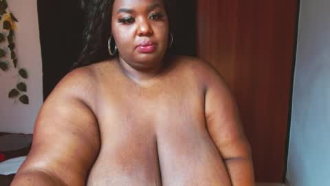 Snapshot of violette_plus chatting on December 15, 4:59 pm Call me valeria online show from December 15, 4:59 pm