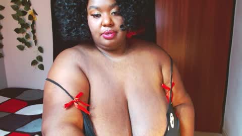 Snapshot of violette_plus chatting on December 27, 9:54 pm Call me valeria online show from December 27, 9:54 pm