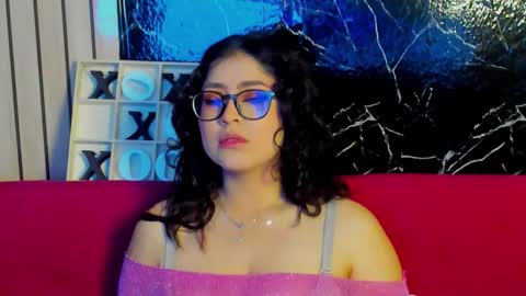 Snapshot of violette_velle chatting on February 18, 12:56 pm violette_velle online show from February 18, 12:56 pm