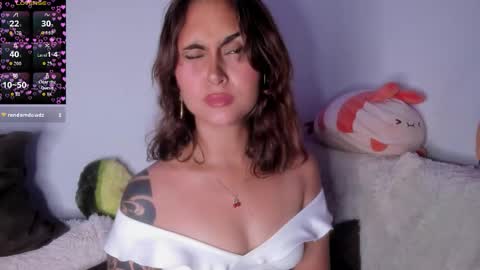 Snapshot of violetteramirez01 chatting on October 10, 12:09 am Violette online show from October 10, 12:09 am