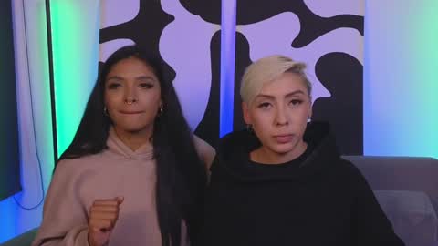 Snapshot of violettgrey_ chatting on January 8, 5:37 am Violet online show from January 8, 5:37 am