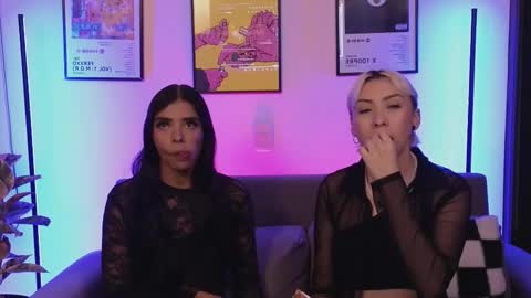 Snapshot of violettgrey_ chatting on November 17, 1:33 am Violet online show from November 17, 1:33 am