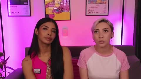 Violet online show from April 15, 2:29 am