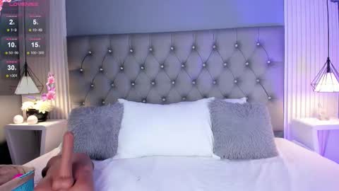 Snapshot of violettharous chatting on November 27, 10:56 pm VioletthaRous online show from November 27, 10:56 pm