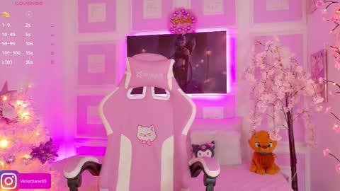 Snapshot of violettlane chatting on December 20, 2:24 pm Violeta online show from December 20, 2:24 pm