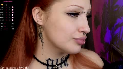 Snapshot of violetvio1ator chatting on January 24, 11:15 am Dommy mommy online show from January 24, 11:15 am