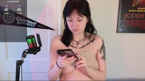 Violet Winter  indie sleaze goth girl next door online show from December 4, 6:50 pm
