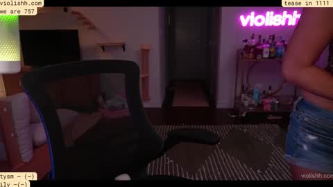 Snapshot of violishh chatting on September 13, 1:16 am follow me on twitter violishh and ig violishh  online show from September 13, 1:16 am