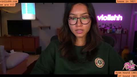 Snapshot of violishh chatting on October 12, 2:32 am follow me on twitter violishh and ig violishh  online show from October 12, 2:32 am