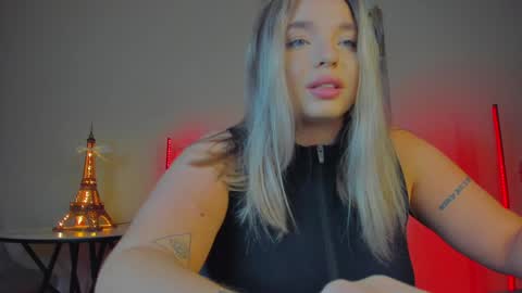 Violla online show from January 31, 8:12 pm