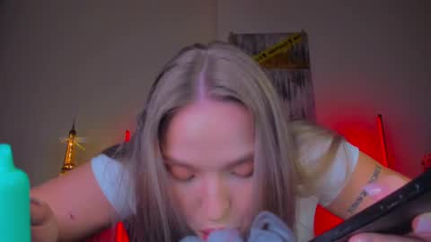 Violla online show from February 26, 3:41 pm