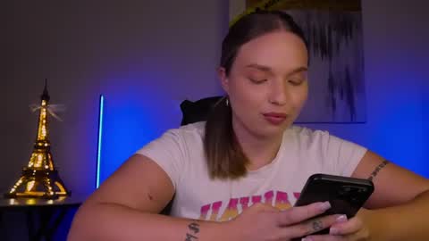 Violla online show from March 7, 5:38 pm