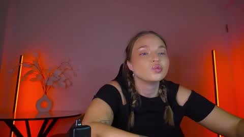 Violla online show from September 12, 4:01 am