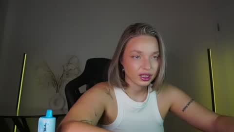 Violla online show from October 14, 3:40 am