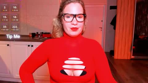 Snapshot of vip_juicy chatting on October 9, 5:55 pm VelvettTime online show from October 9, 5:55 pm