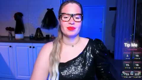 Snapshot of vip_juicy chatting on October 26, 12:22 pm VelvettTime online show from October 26, 12:22 pm