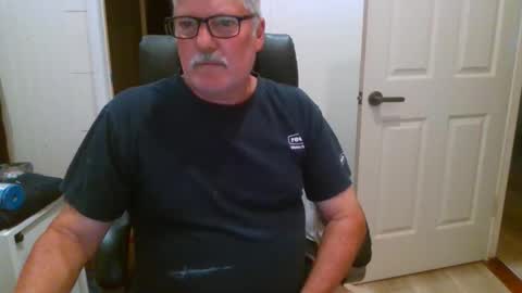 viper654321 online show from October 13, 7:30 am