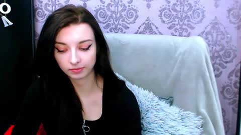 VirginLuna online show from March 30, 7:15 pm