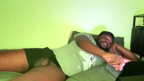 Elle Hood online show from December 4, 11:02 pm