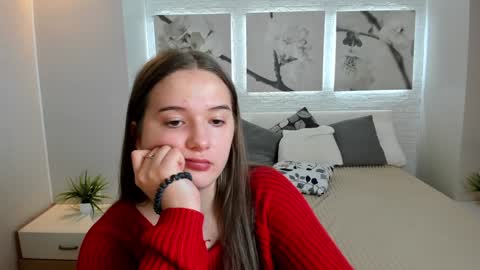 Snapshot of vitajoy_ chatting on December 13, 6:59 pm Vita online show from December 13, 6:59 pm