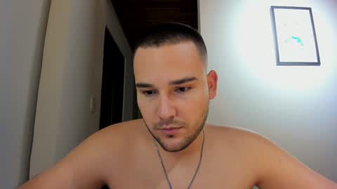 Vito Ferrer online show from January 14, 3:01 am