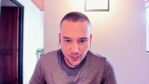 Vito Ferrer online show from January 29, 8:04 pm