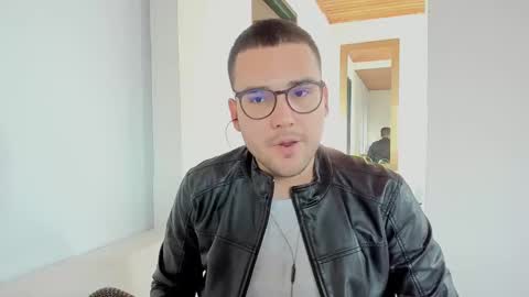 Vito Ferrer online show from February 26, 10:09 pm