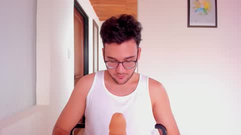 Vito Ferrer online show from October 17, 3:58 pm