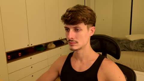 vitoraugustoxxx online show from April 22, 8:43 pm