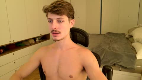 vitoraugustoxxx online show from April 27, 2:37 pm