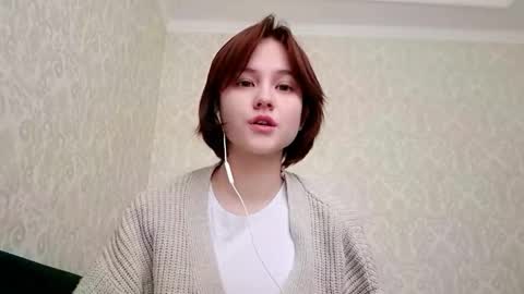 Snapshot of vivatrude chatting on February 7, 7:01 am Sonya online show from February 7, 7:01 am