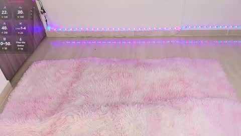 Snapshot of vivi_luv chatting on November 14, 5:50 am Vivi online show from November 14, 5:50 am