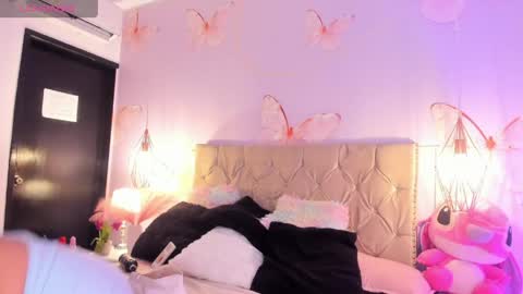 Viviana  online show from March 22, 9:40 pm