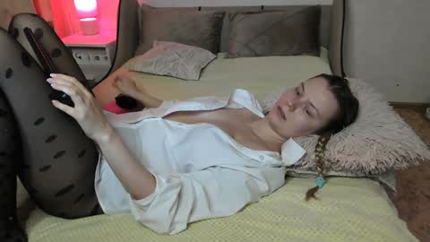 vivian_alison online show from December 8, 7:22 pm