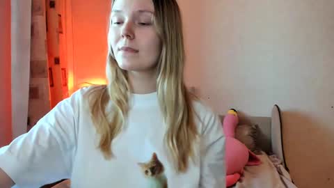 vivian_alison online show from February 26, 2:03 pm