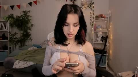 Snapshot of vivian_qwerty chatting on December 23, 4:12 am vivian_qwerty online show from December 23, 4:12 am