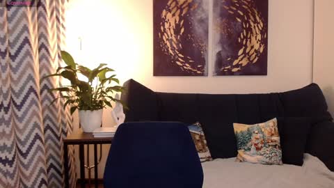 Snapshot of vivian_soul chatting on December 5, 5:17 pm Vivian online show from December 5, 5:17 pm