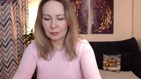 Snapshot of vivian_soul chatting on February 16, 6:21 pm Vivian online show from February 16, 6:21 pm