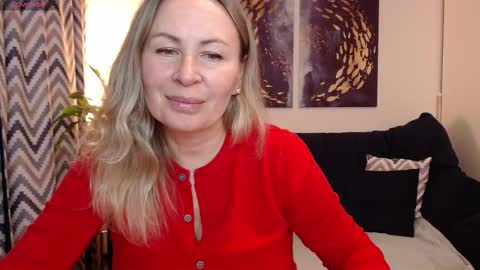 Snapshot of vivian_soul chatting on October 12, 5:45 pm Vivian online show from October 12, 5:45 pm