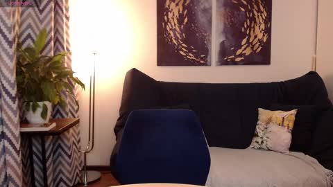 Snapshot of vivian_soul chatting on November 23, 6:19 pm Vivian online show from November 23, 6:19 pm