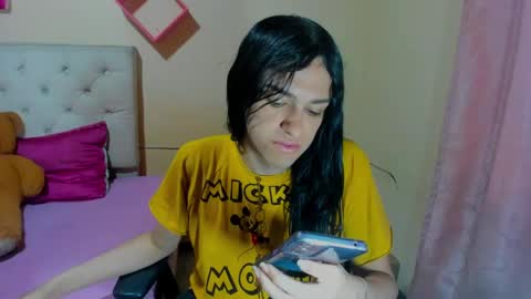 Snapshot of vivianalatin chatting on December 20, 12:16 pm instagram Viviana73215 online show from December 20, 12:16 pm