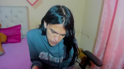 Snapshot of vivianalatin chatting on December 20, 3:42 pm instagram Viviana73215 online show from December 20, 3:42 pm