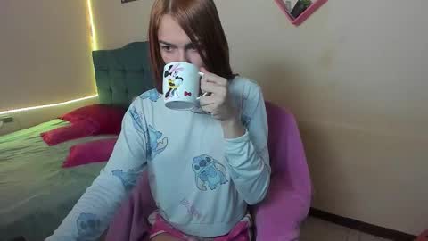 Snapshot of vivianalatin chatting on September 12, 12:05 pm instagram Viviana73215 online show from September 12, 12:05 pm