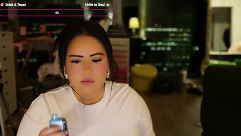 Snapshot of vivianaortega chatting on December 3, 2:14 am Vivi online show from December 3, 2:14 am