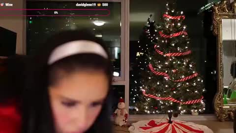 Snapshot of vivianaortega chatting on December 9, 1:07 am Vivi online show from December 9, 1:07 am