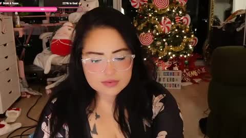 Snapshot of vivianaortega chatting on December 17, 2:23 am Vivi online show from December 17, 2:23 am