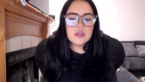 Snapshot of vivianaortega chatting on March 4, 2:17 am Vivi online show from March 4, 2:17 am