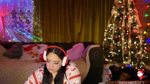 Snapshot of vivianaortega chatting on December 3, 1:46 am Vivi online show from December 3, 1:46 am