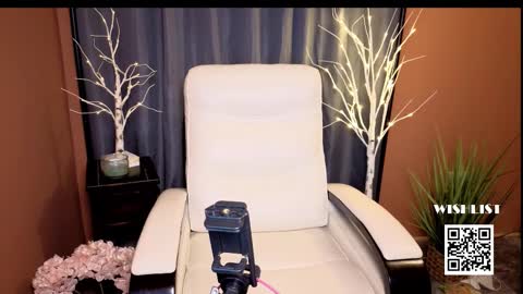 VivianLuxe online show from February 17, 12:51 am