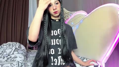 Vivian online show from February 14, 12:36 pm